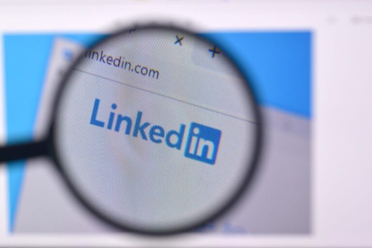 magnifying glass and linkedin recommendation examples