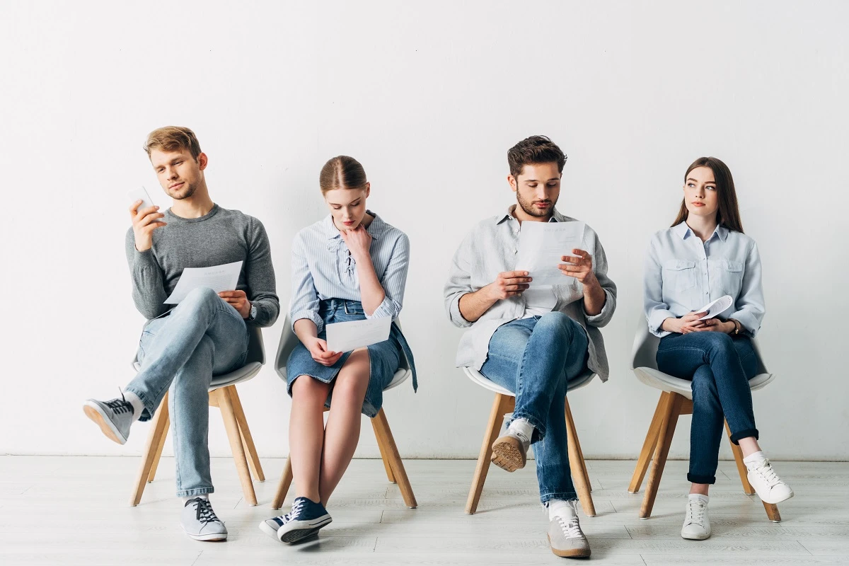 candidates preparing group interview