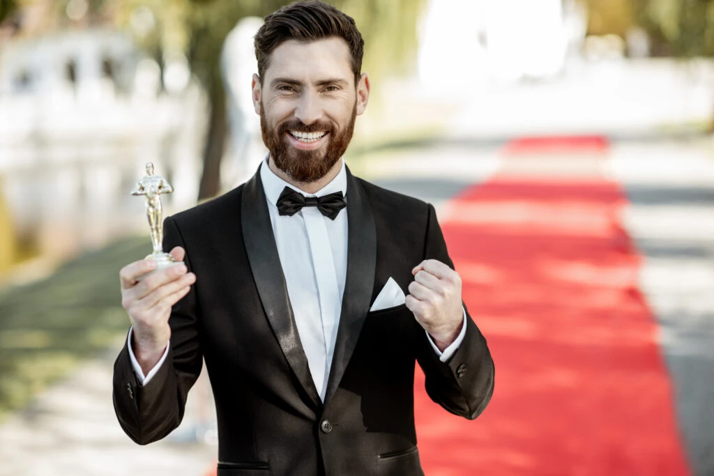 actor receiving award with the help of the best actor resume writing services