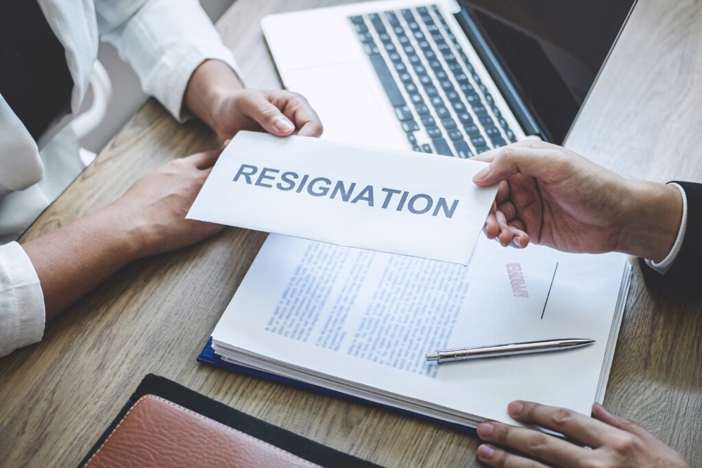 2 Week Notice Letter Of Resignation: Tips From Career Experts