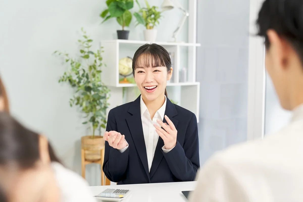 job applicant talking about her achievements