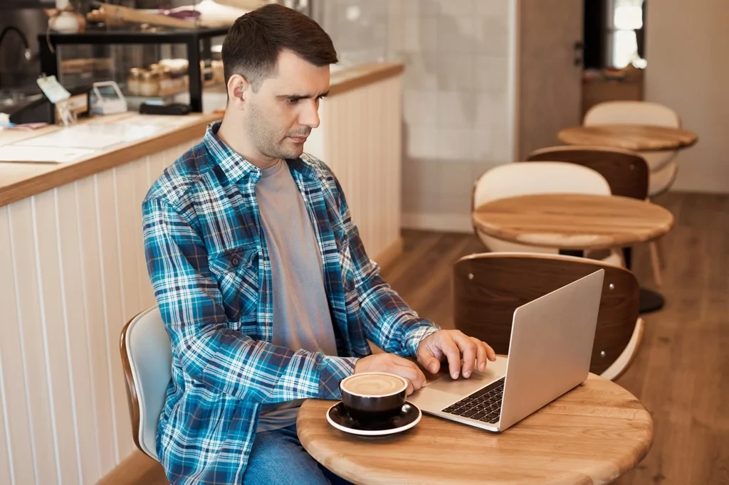 Freelancer Including His Contract Work On Resume