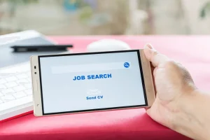 job seeker searching for the best job search sites online