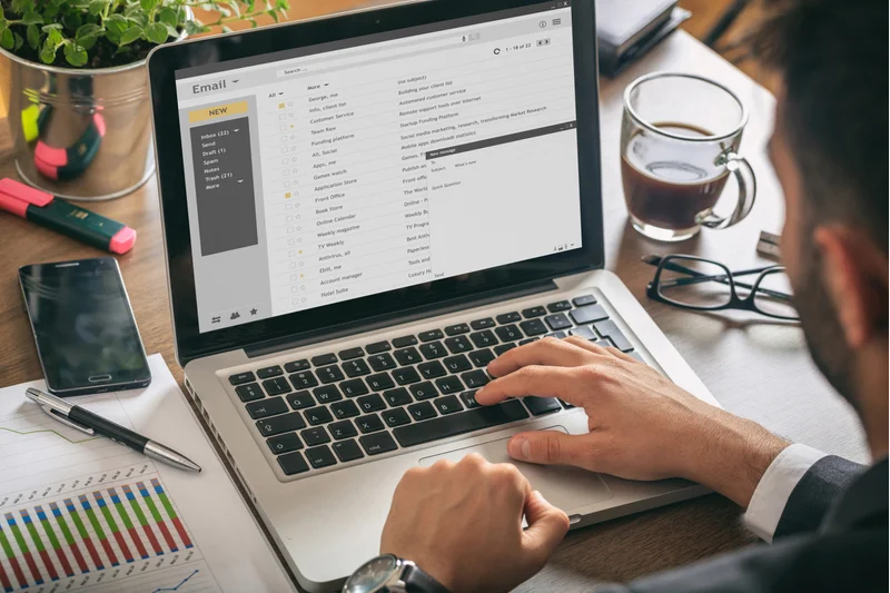 Applicant Emailing A Resume